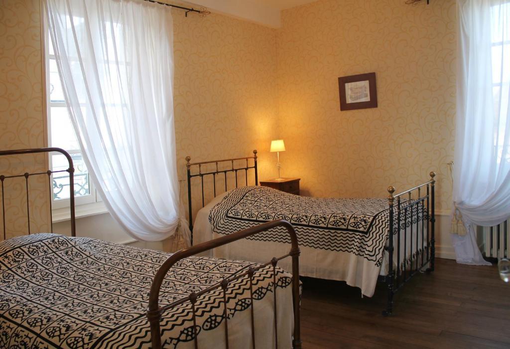 Chambres D'Hotes La Distillerie B&B Saint-Germain-du-Bois Oda fotoğraf